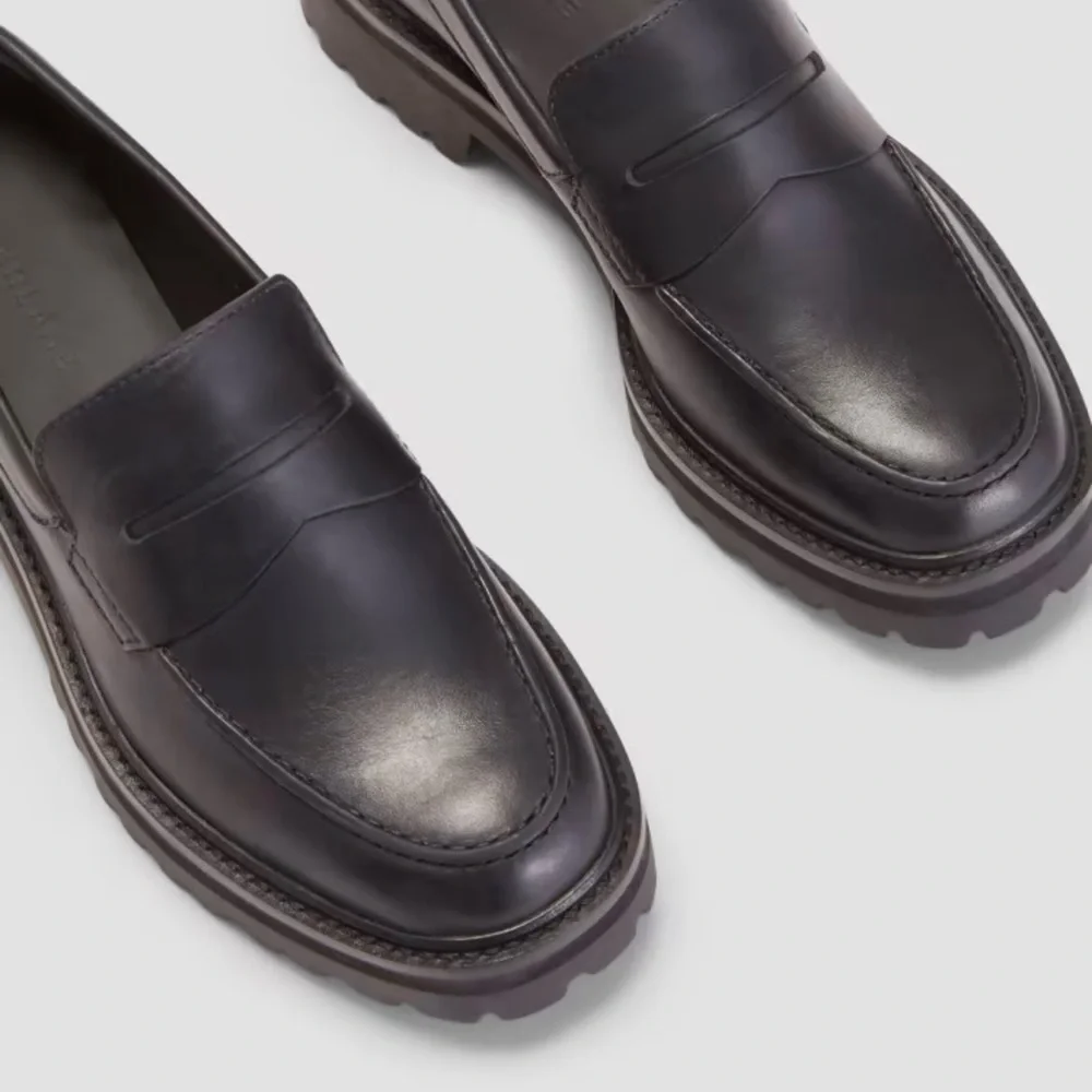 NEW Everlane Black Leather Chunky Lug Sole Loafer in Size 7.5